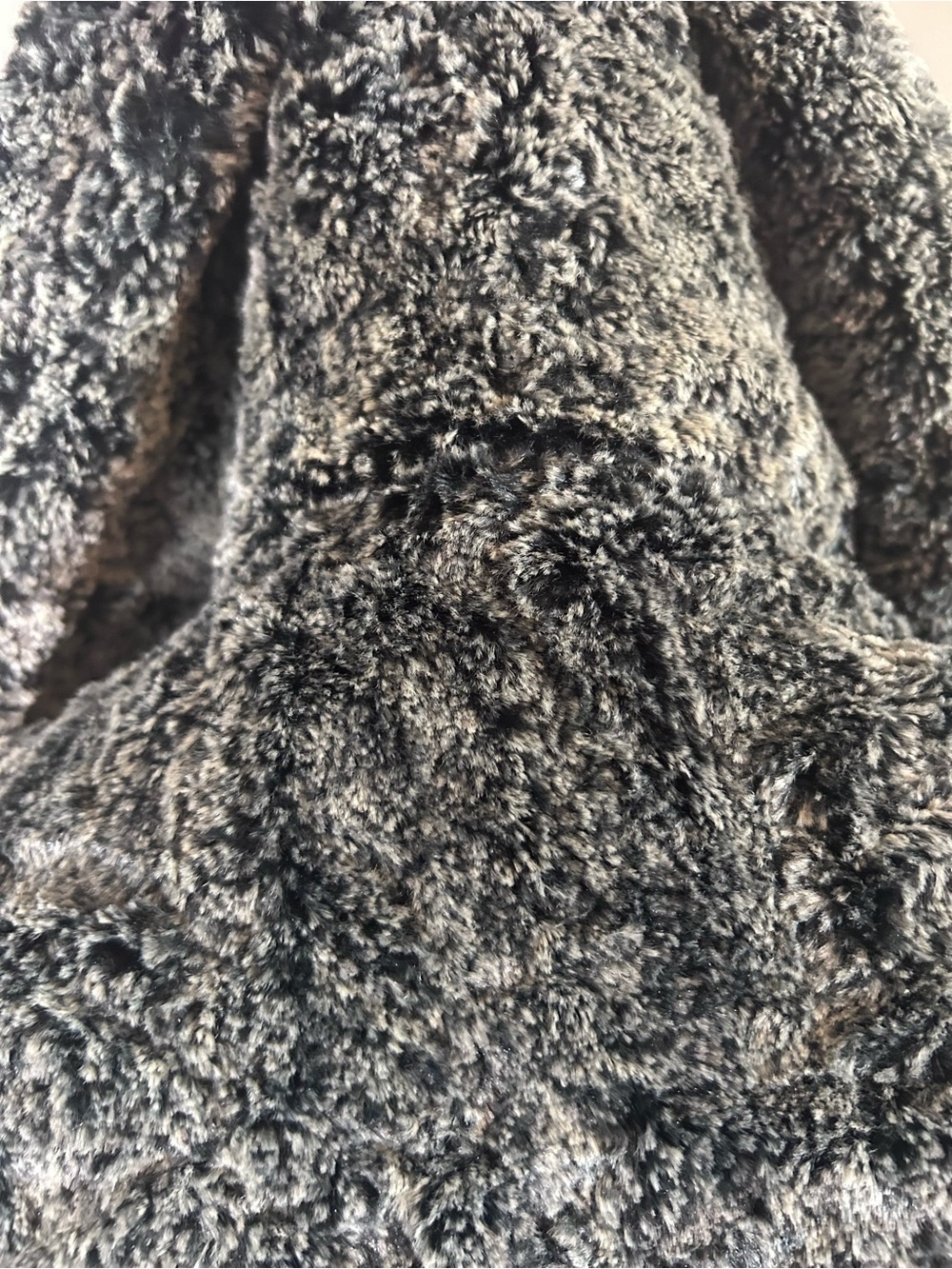 CAbi Gray Plush Faux Fur Shrug Jacket xl - Picture 6 of 7